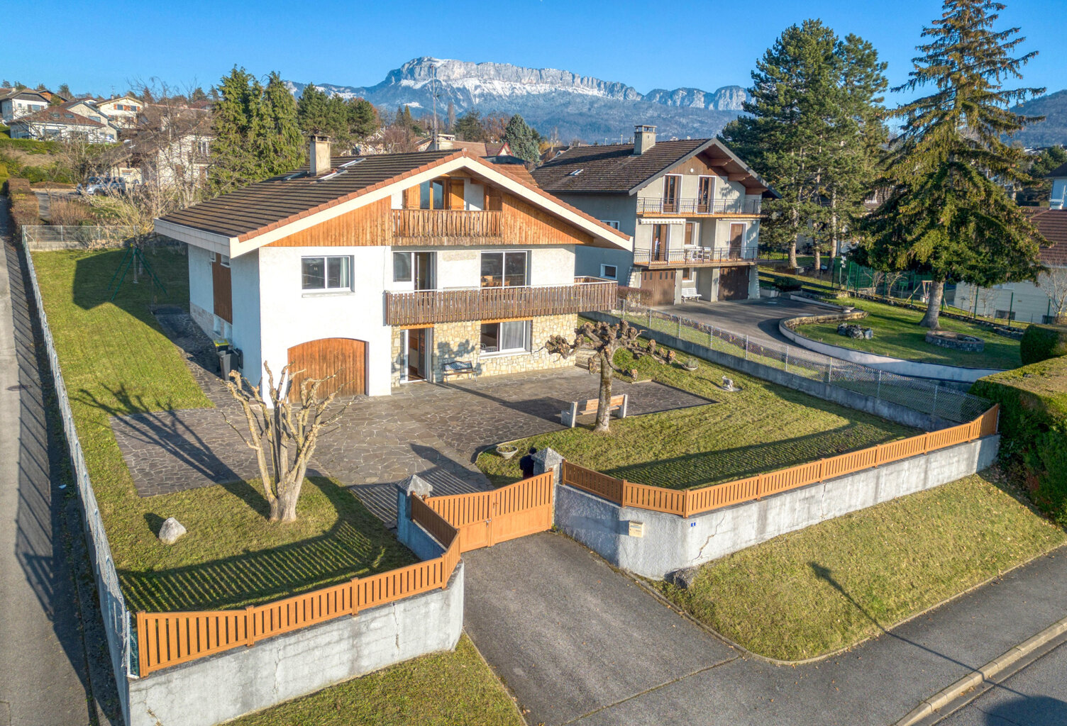Dpt (74) - Annecy le Vieux- Maison Individuelle 268m2 - Terr — photo 1
