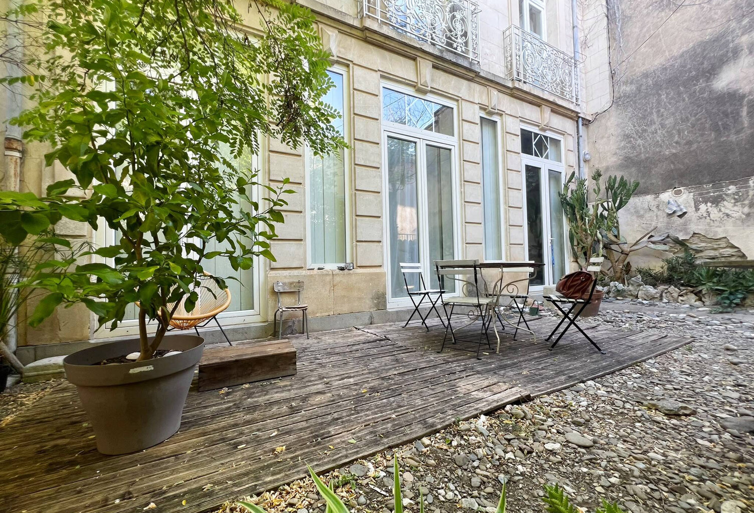 Ancienne annexe du château   Maison de caractère avec cour — photo 1