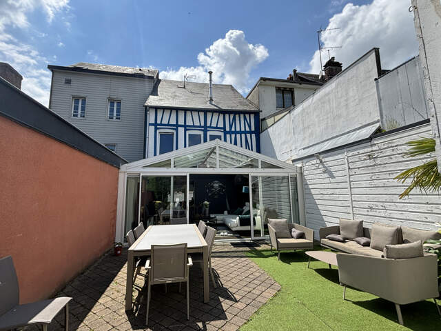 LOFT ATYPIQUE AU COEUR DE PAVILLY — photo du bien