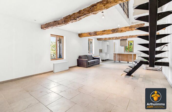 Trèves, secteur Le Burel - Maison authentique en pierre, sur un terrain de 745 m². — photo 4