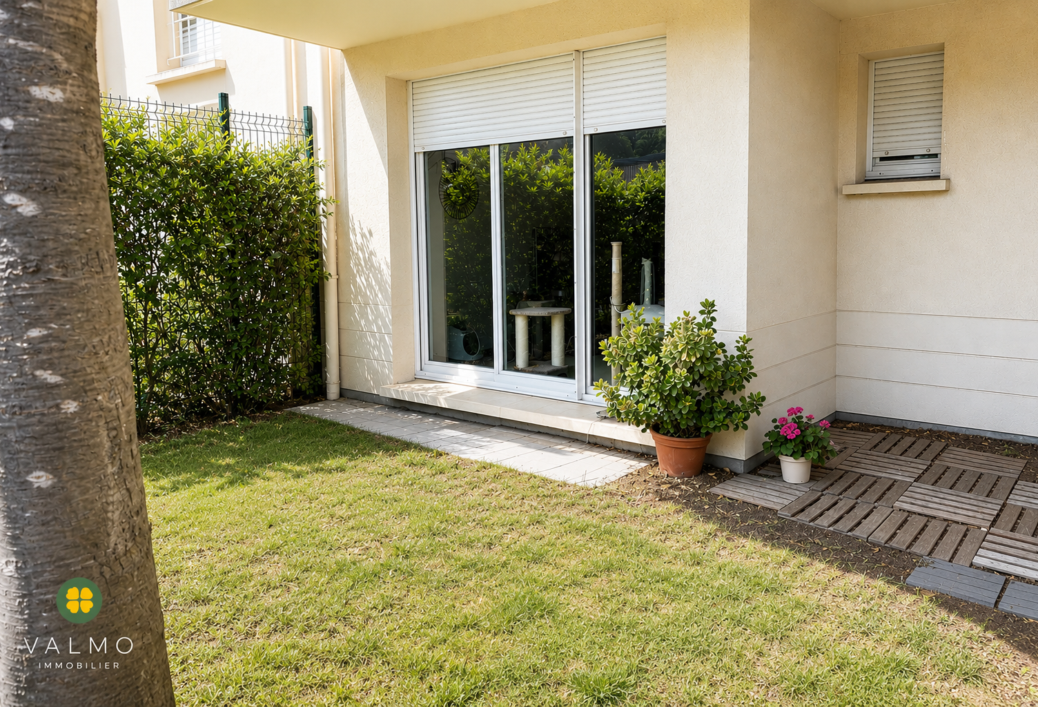 DEPT Yvelines (78) Flins sur Seine Studio 32M2 rez de jardin — photo 1