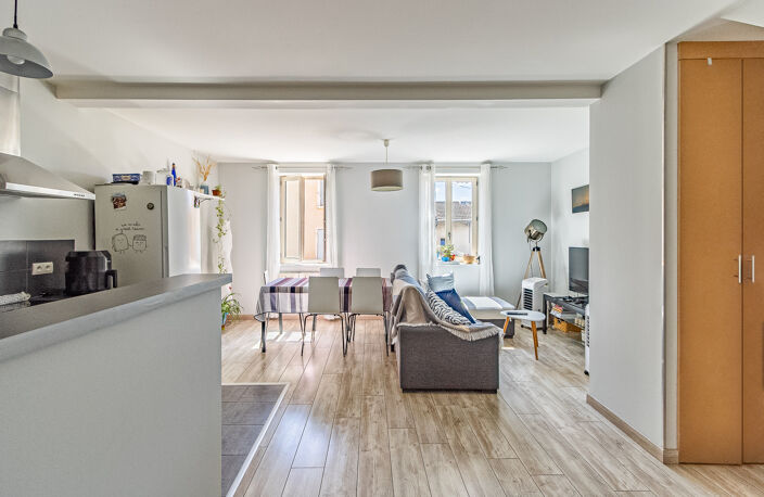 Charmant T3 au coeur de Trévoux — photo 2