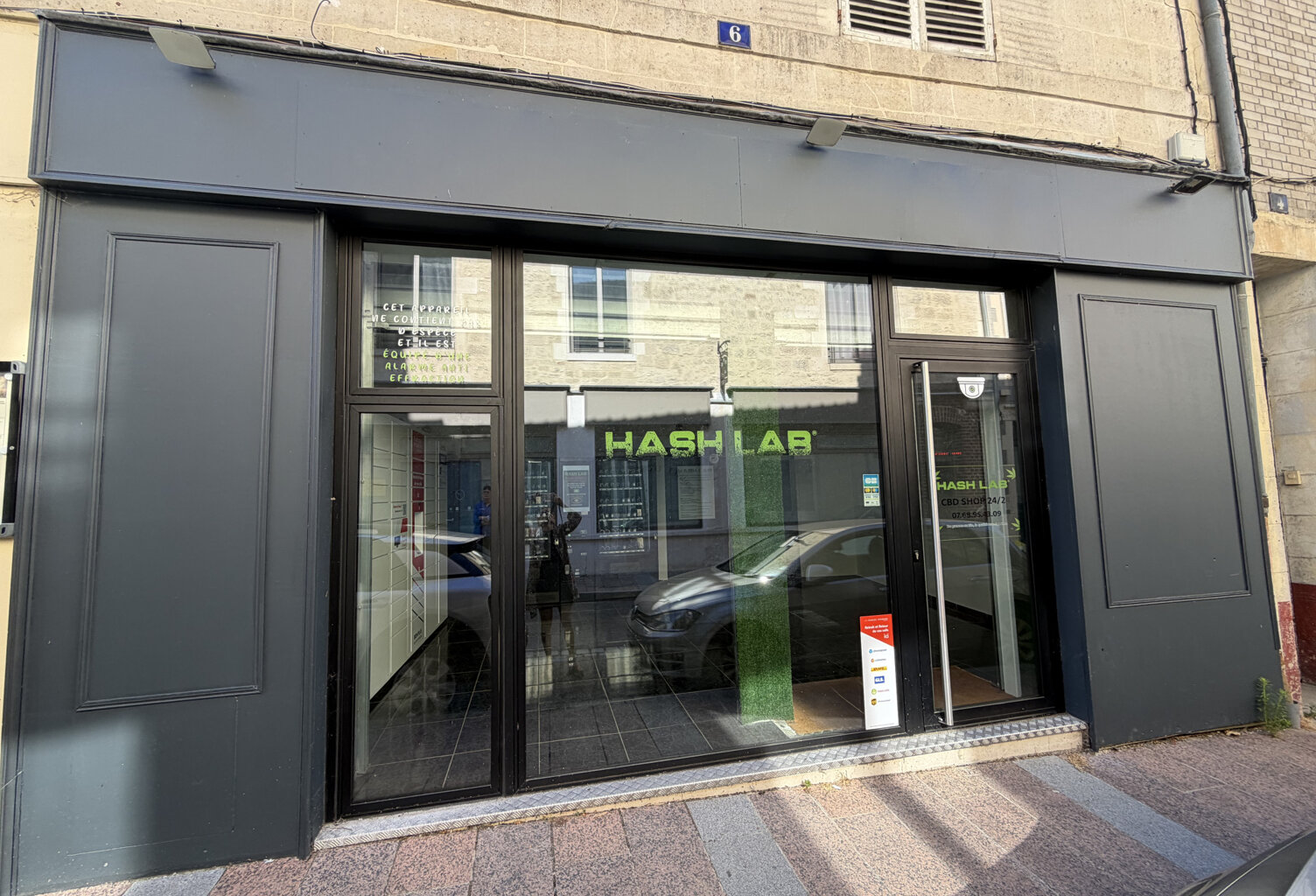 LOCAL COMMERCIAL AVEC MURS — photo 1
