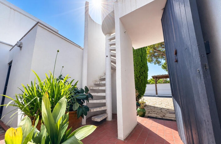 EXCLUSIVITÉ - Une villa rare au coeur des Héliades à La Grand — photo 2