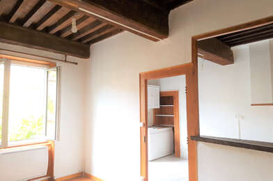 Appartement 3 pièces 966 €