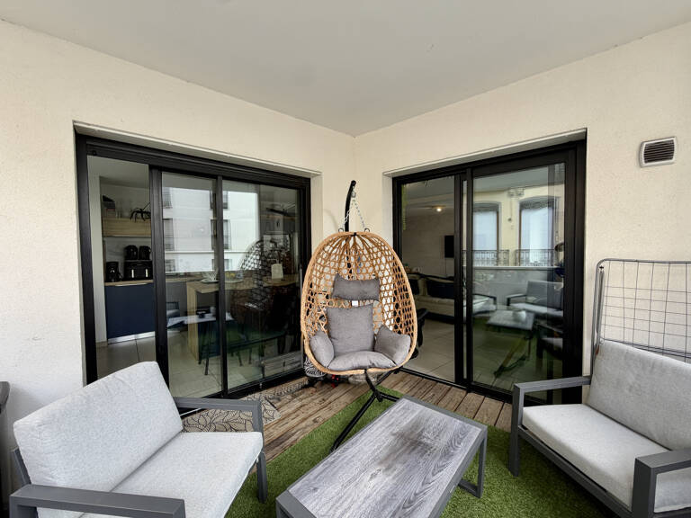 F3 avec terrasse - Prox Liberation/  Place Jean Moulin — photo 1