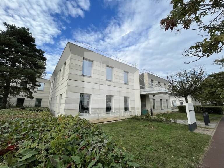 BUREAUX à LOUER — photo 1