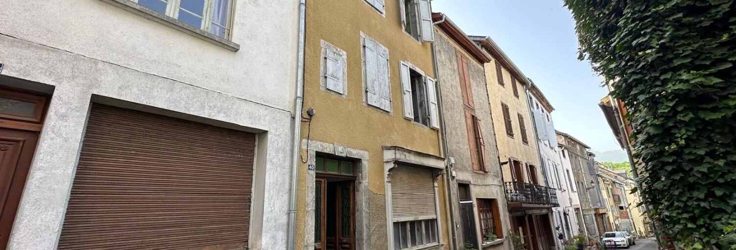 Maison 12 Pièces 268 m² à vendre à Castillon-en-Couserans (09800)