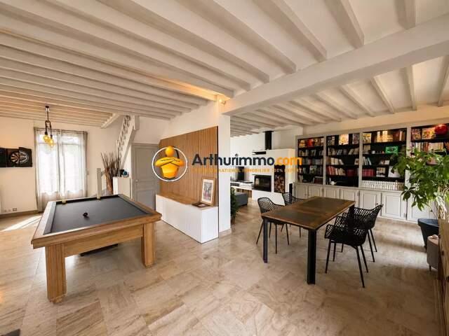 Maison 6 chambres - 220m² - terrain 515m² - DPE : D — photo du bien