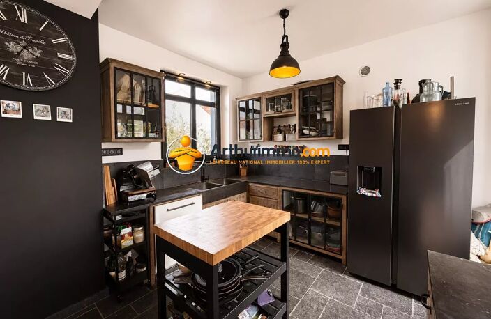 Maison 6 chambres - 220m² - terrain 515m² - DPE : D — photo 4