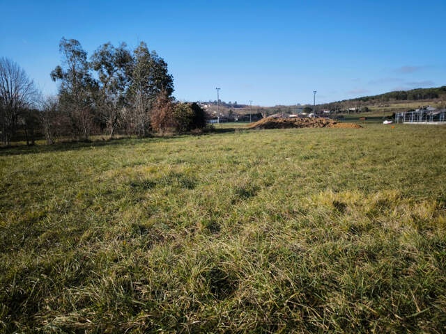 Rabastens Grand terrain plat de 1304 m2  Cadre champêtre Centre ville — photo du bien