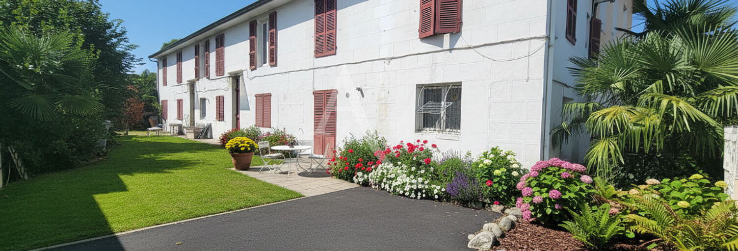 Immeuble  265 m² à vendre à Pau (64000)
