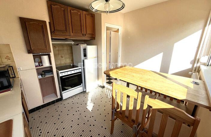 CHAMBRE 8.92 M² DANS APPARTEMENT T5 DE 77 m²  - GARAGE - DEVILLE-LES-ROUEN — photo 4