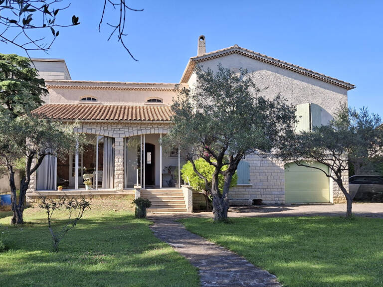Pierrelatte - Maison  152m² proche centre ville avec jardin  941m² — photo 1