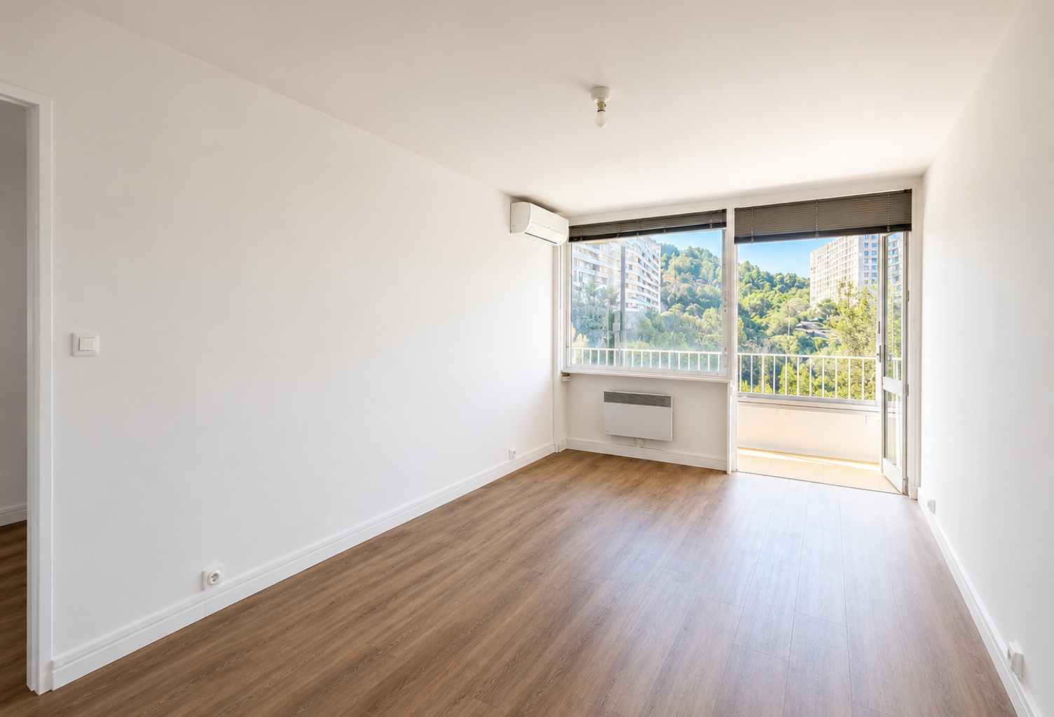 APPARTEMENT DE TYPE 4 DE 68.36M2 : LA ROUVIERE — photo 1