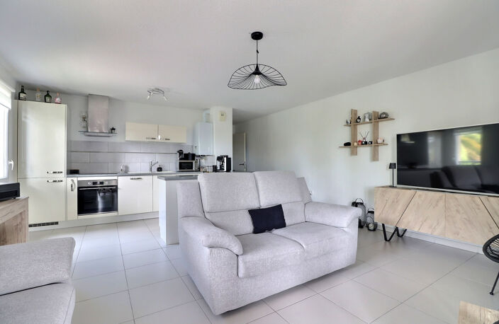 VENTE EN EXCLUSIVITE - FREJUS - APPARTEMENT 4 PIECES 76M2 DANS UNE RESIDENCE AVEC PISCINE — photo 3