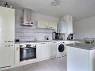 VENTE EN EXCLUSIVITE - FREJUS - APPARTEMENT 4 PIECES 76M2 DANS UNE RESIDENCE AVEC PISCINE — photo 4