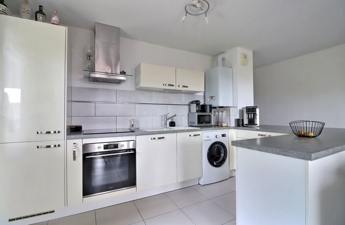 VENTE EN EXCLUSIVITE - FREJUS - APPARTEMENT 4 PIECES 76M2 DANS UNE RESIDENCE AVEC PISCINE — photo 4