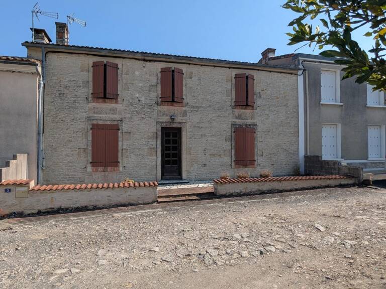 GRANDE MAISON A RÉNOVER AVEC JARDIN - ENVIRONNEMENT CALME — photo 1