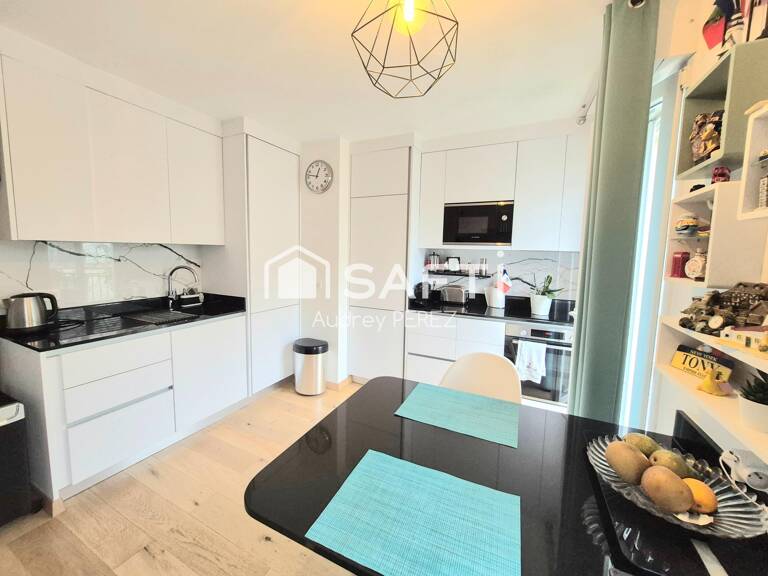 MAGNIFIQUE APPARTEMENT F2 TRANSFORME EN F3 REFAIT A NEUF — photo 1