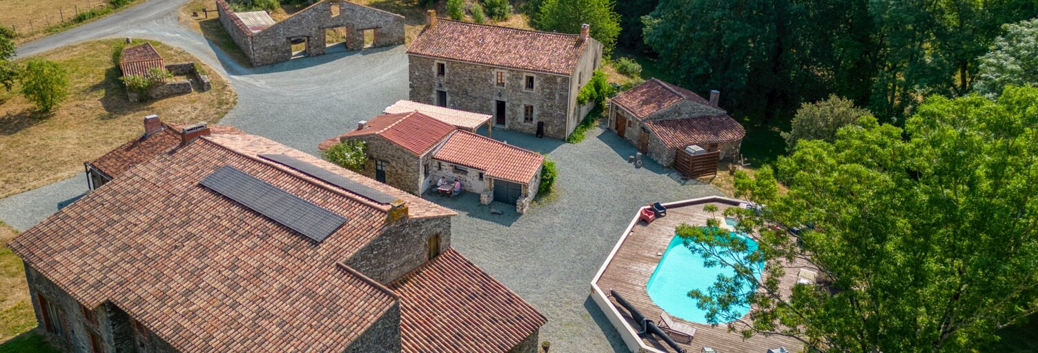 Maison 15 Pièces 365 m² à vendre à Essarts-en-Bocage (85140)