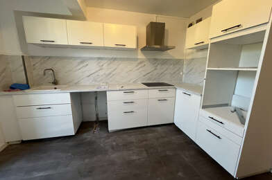 Appartement 2 pièces 911 €