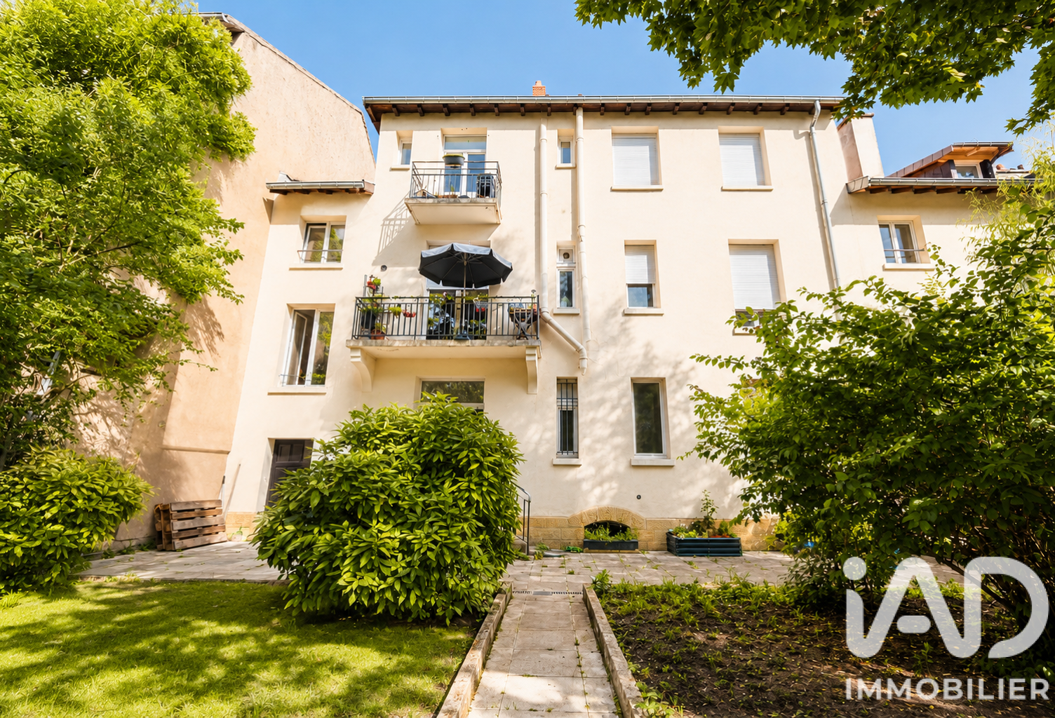 Vente Immeuble 285 m&sup2; — photo 1