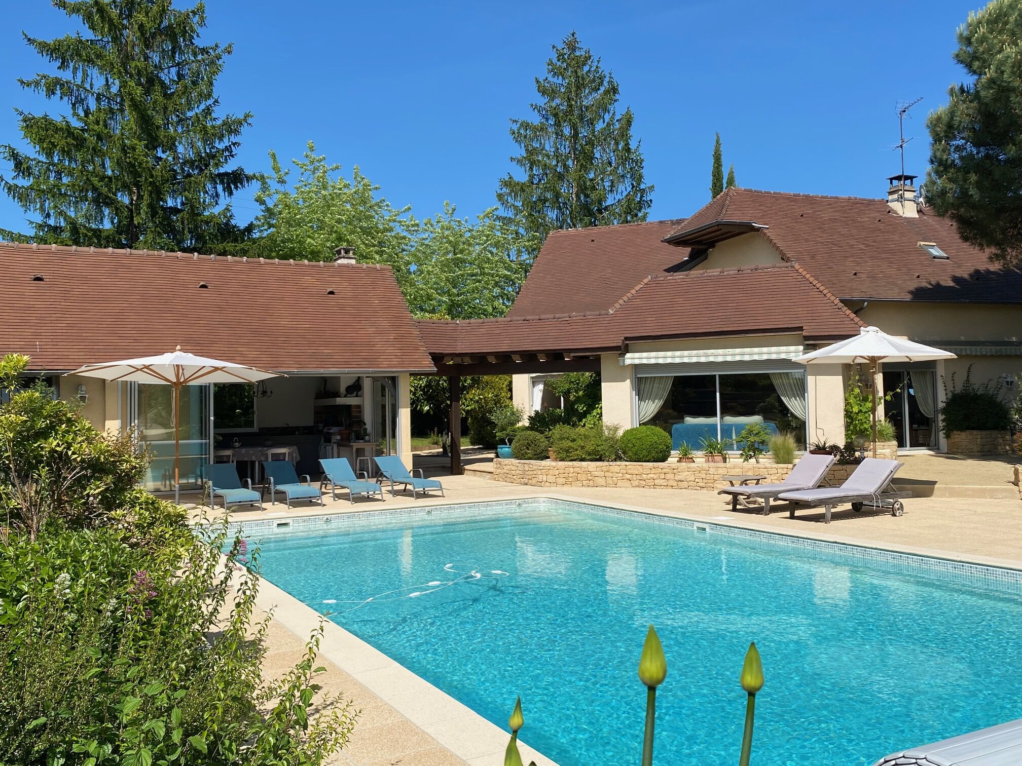 MAGNIFIQUE VILLA AVEC PISCINE