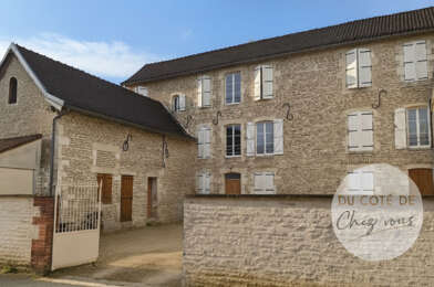 Appartement 14 pièces 299000 €