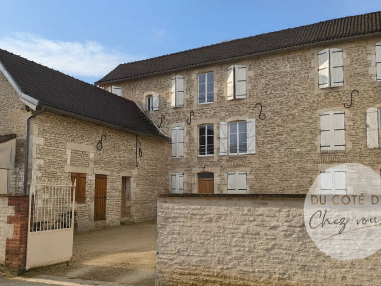 Immeuble de rapport en pierre    7 appartements T2 loués   1 — photo 1