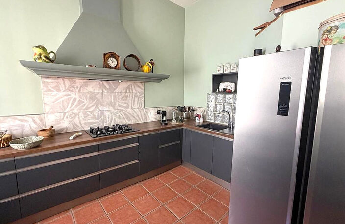  Maison de ville  4 pièces - 143 m 2 - Marseille 4ème - 360 000€ * — photo 2