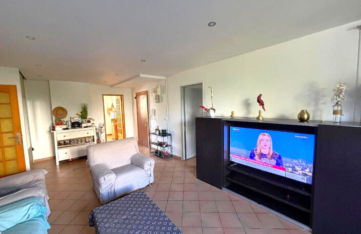 Appartement type 4 - 88 m2 - Marseille 11ème - 190 000 €* — photo 3