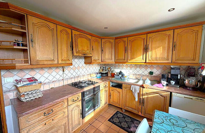 Appartement type 4 - 88 m2 - Marseille 11ème - 190 000 €* — photo 4