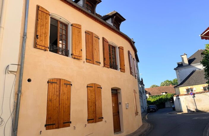 ImmeubleDans le Vieux Vichy — photo 2
