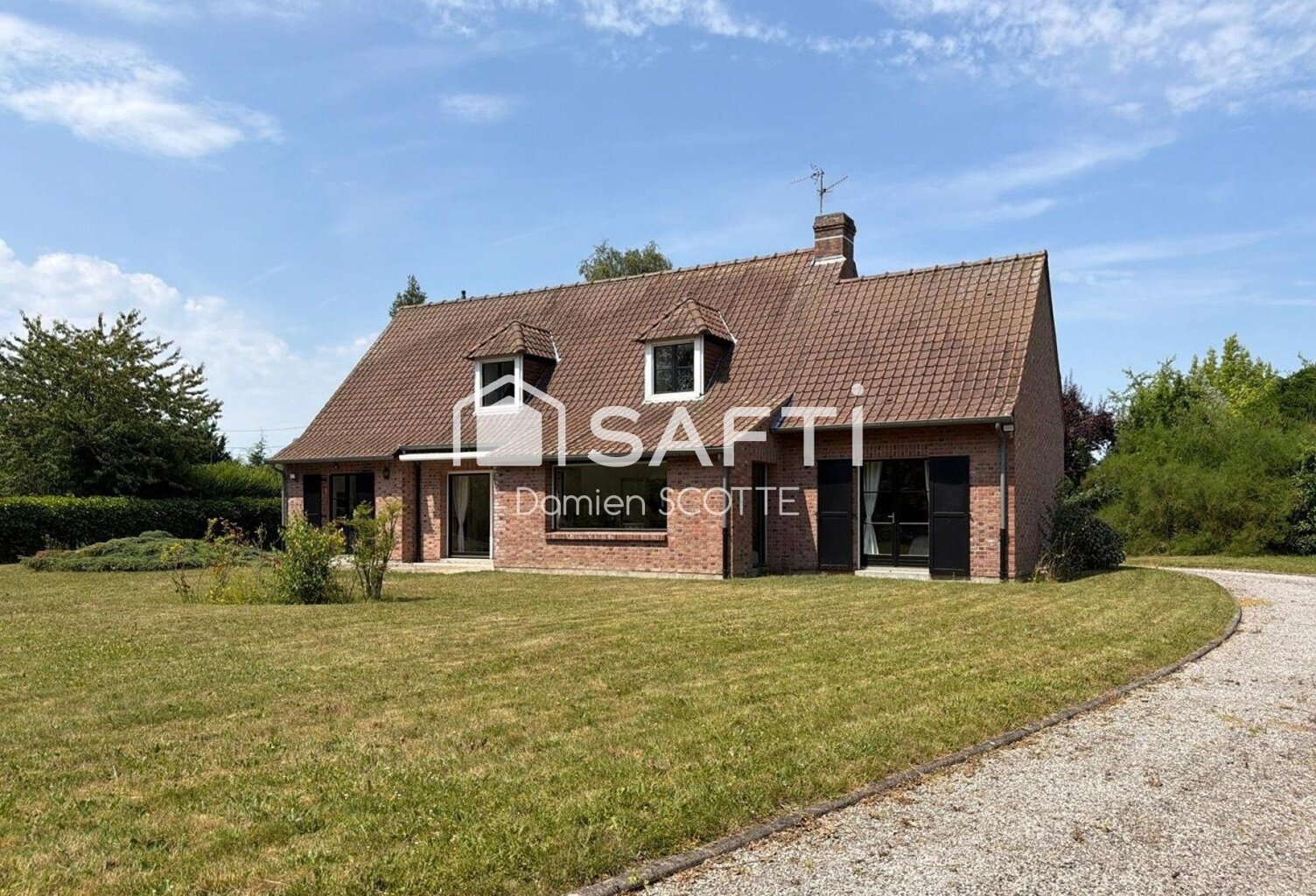 Maison individuelle de 205 m², double garage, 4 chambres — photo 1