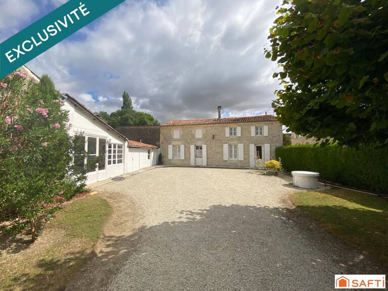 Maison de campagne avec 3 chambres, cour, garage — photo 1