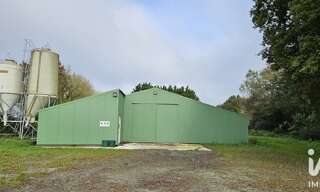 Commerce  3530 m² à vendre à Essarts-en-Bocage (85140)