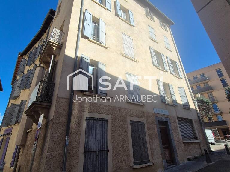 Investisseurs, découvrez un immeuble de 10 appartements offrant un fort potentiel de rentabilité au cœur de Digne-les-Bains. — photo 1