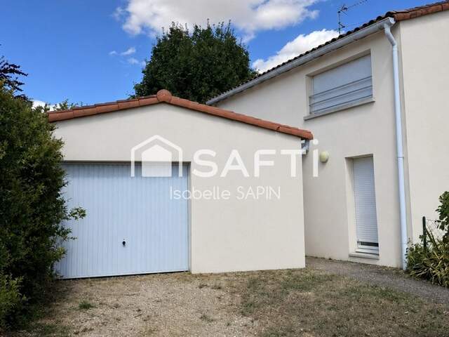 Jolie maison de 4 chambres avec garage — photo du bien
