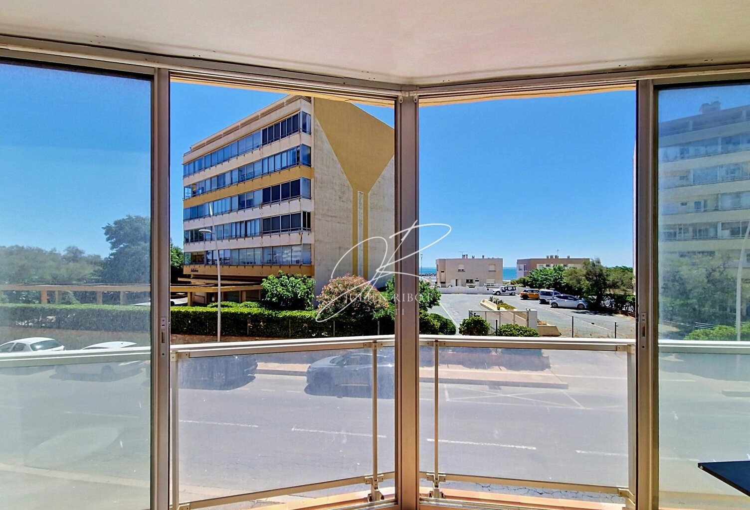 Appartement T2 37 m² vue mer loggia et parking — photo 1