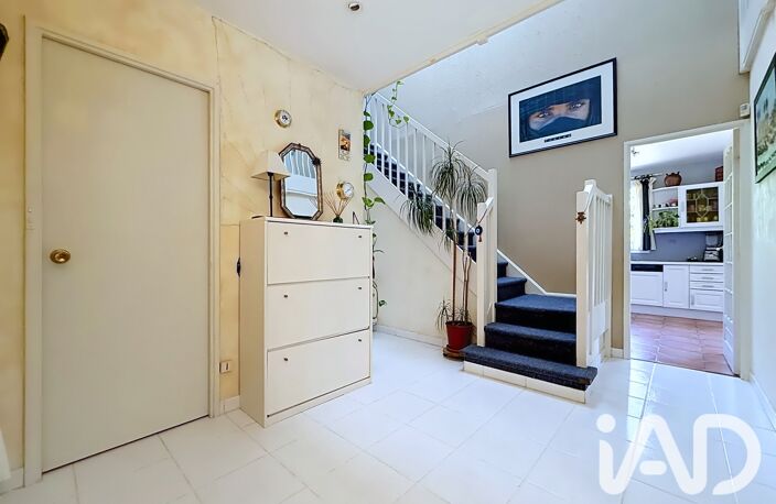 Vente Maison/villa 8 pièces — photo 2
