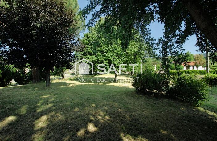 Maison familiale avec parc arboré et grand sous-sol — photo 3