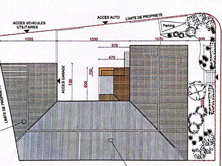 Immeuble de rapport valorisation + 10% ZA Cogolin — photo 1