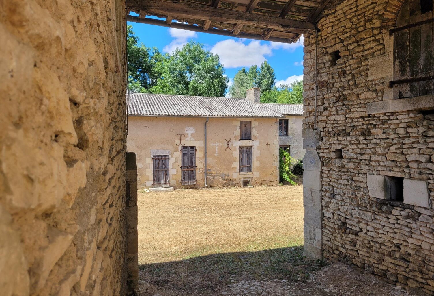 MAISONS - 200 M2 - 8 PIÈCES — photo 1