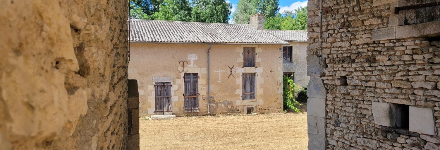 Maison 8 Pièces 200 m² à vendre à Vouillé (86190)