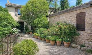 Maison 8 Pièces 150 m² à vendre à Robion (84440)