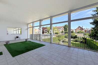 Appartement 7 pièces 228000 €