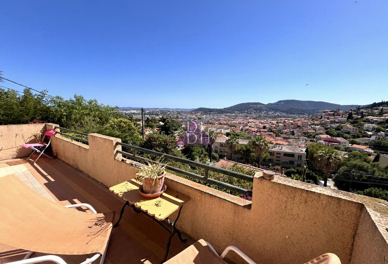 Secteur Paradis vue mer pour cette maison avec garage — photo 1