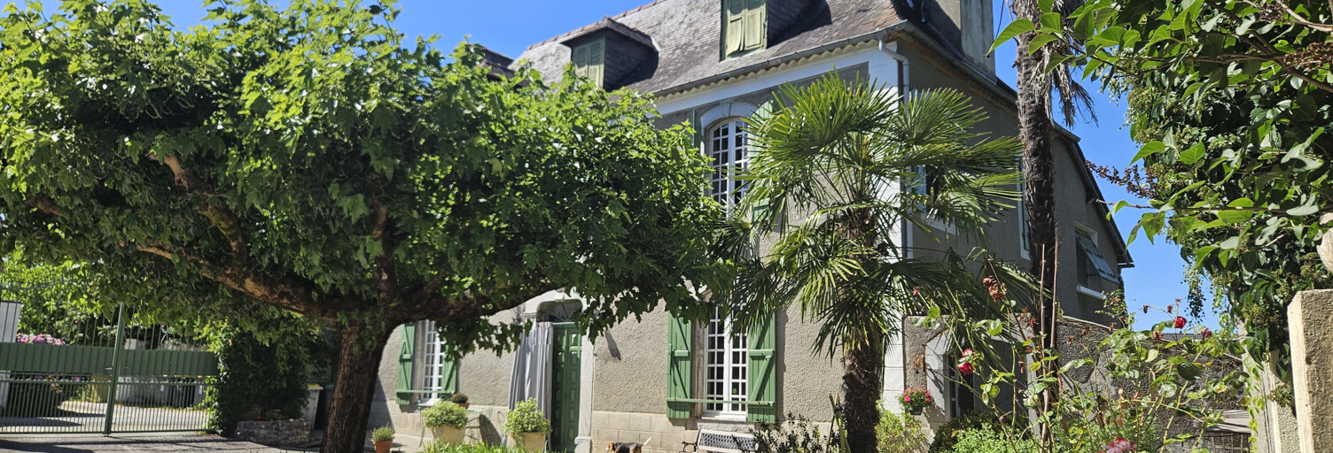 Maison 9 Pièces 241 m² à vendre à Lamarque-Pontacq (65380)