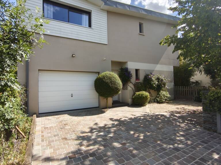 Vente Maison/villa 8 pièces — photo 1